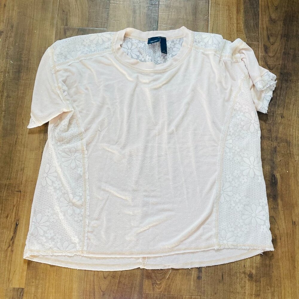 Daytrip‎ Lace Panel Blush Pink Tee Shirt – Size Large Boho Floral Buckle Top